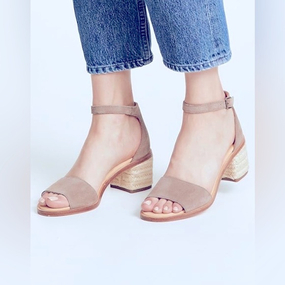 Soludos Capri mid ankle strap block wicker heel!🔥🔥 size 7.5 NEW IN BOX🔥